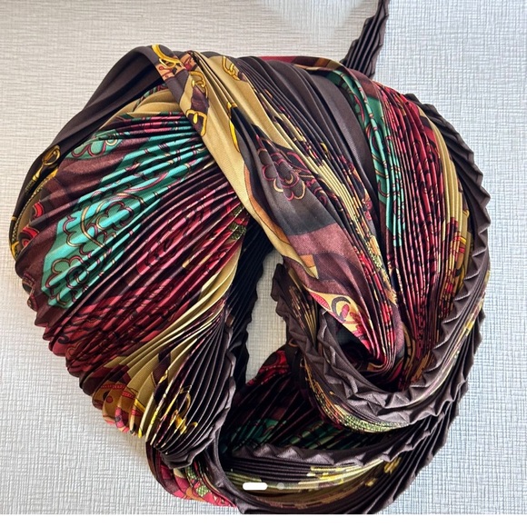 🔥🔥Hermes Plisse Scarf with Box - Picture 2 of 6